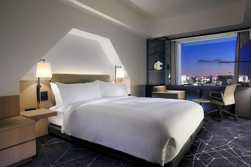 Premium Room 35-38 Floor Queen