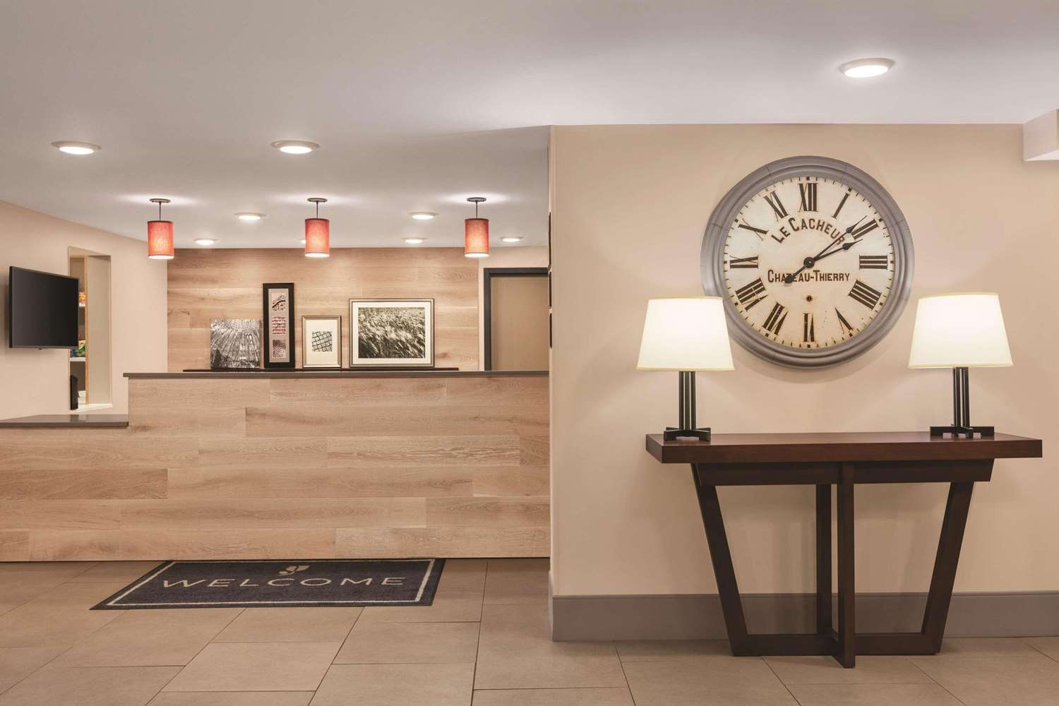 Country Inn & Suites by Radisson, Pigeon Forge South, TN 7/40