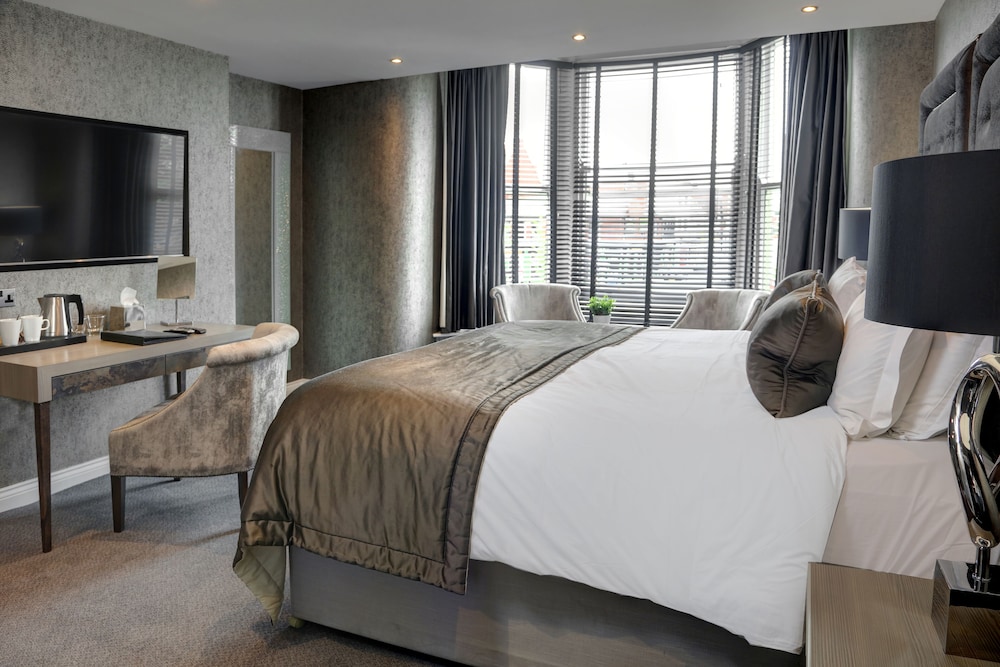 Superior, King Bed, Convertible Double Bed