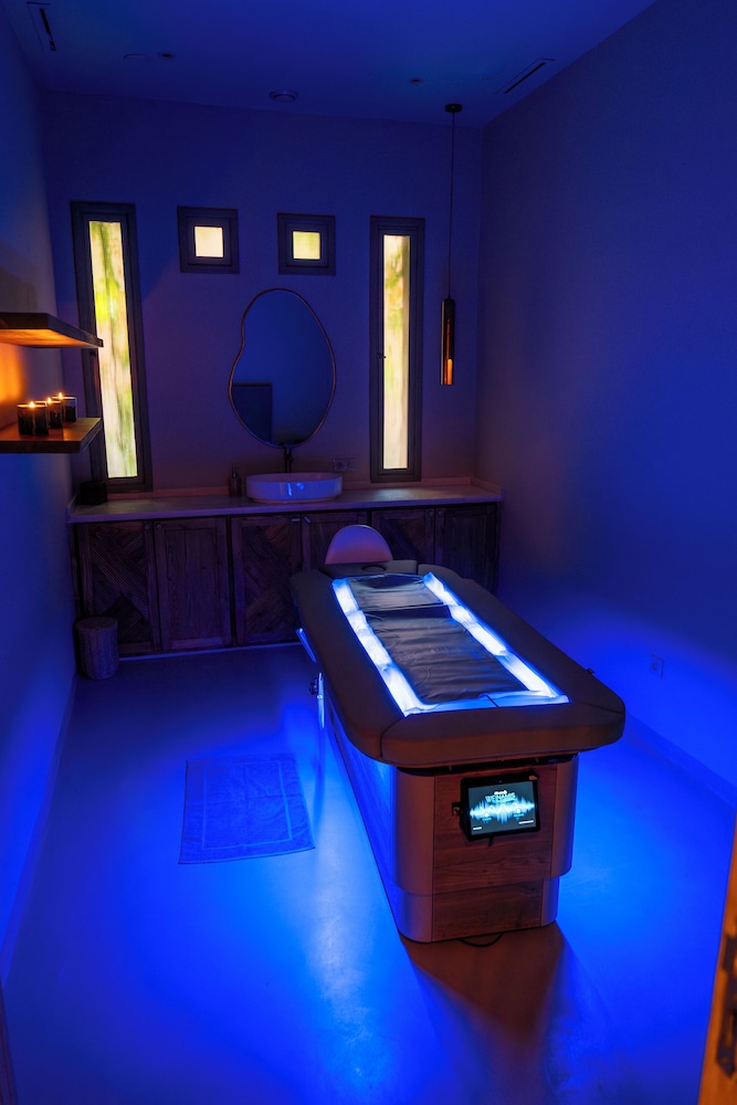 Domaine des Remparts Hotel and Spa 35/60