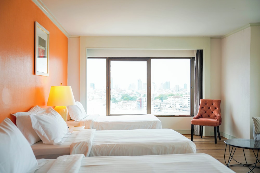 Junior Suite City View Room