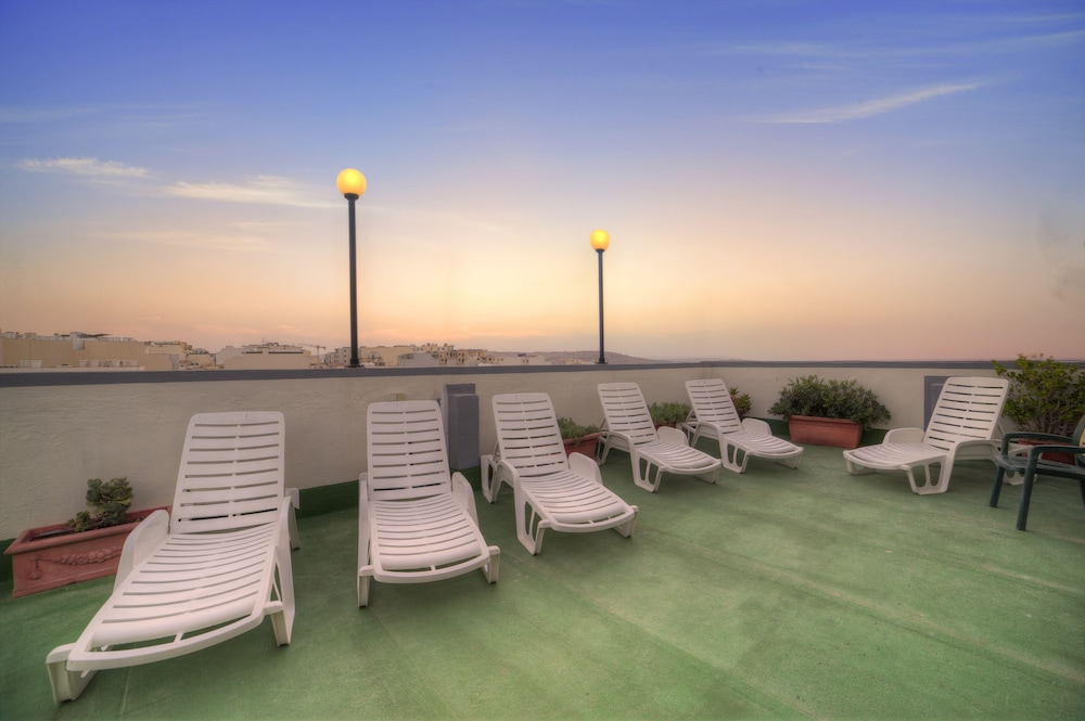Primera Hotel 35/53