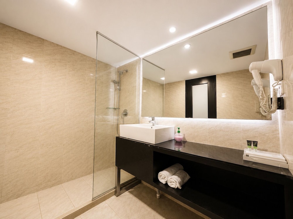 Blossom Hotel 47/48