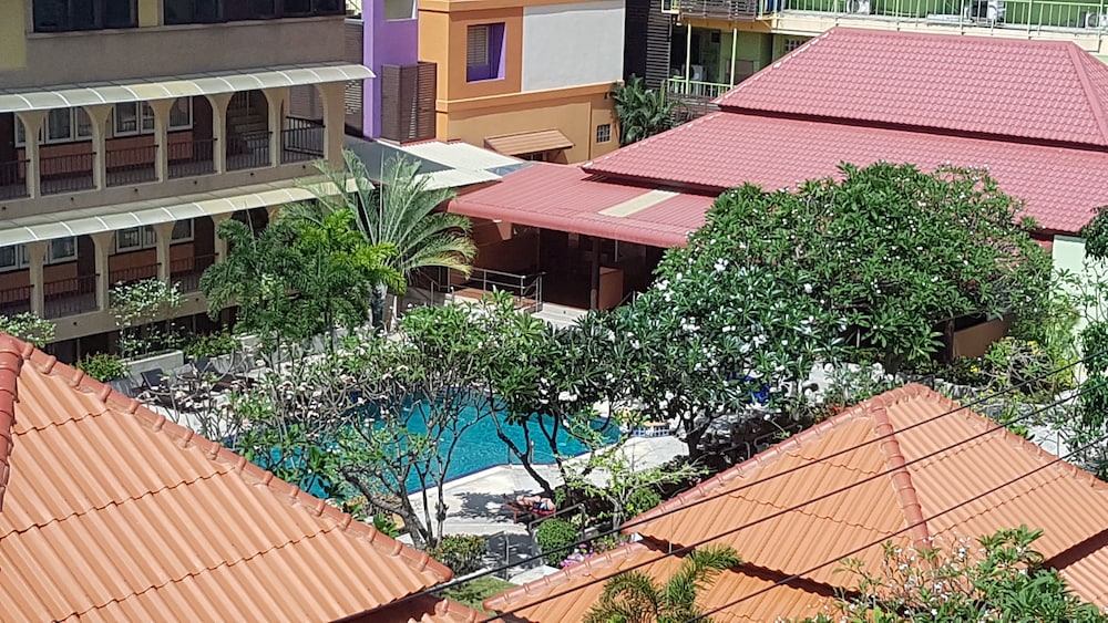 Sabai Inn 70/72