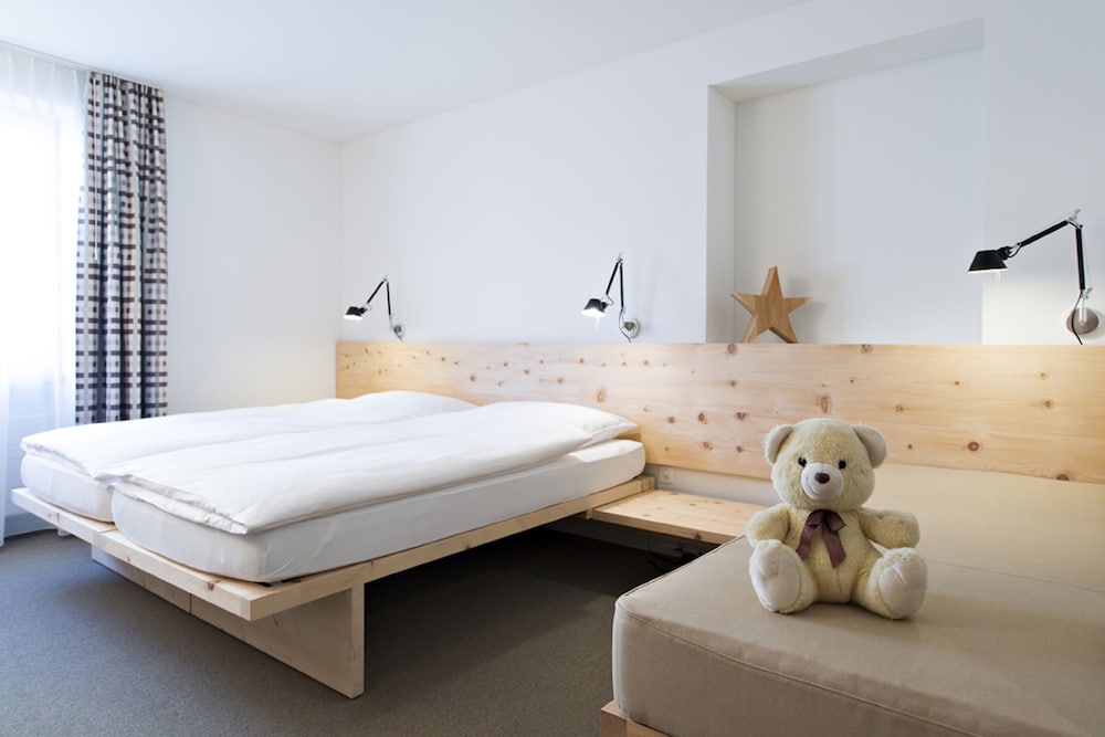 Hauser Hotel St. Moritz 18/41