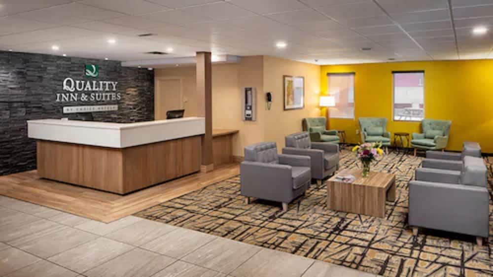 Quality Inn & Suites Windsor