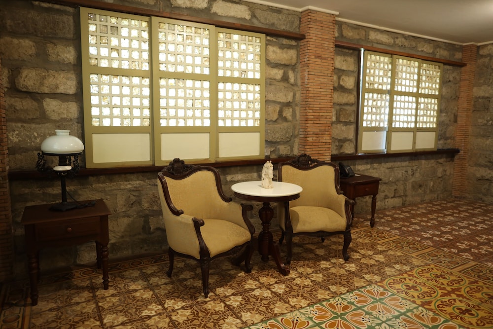 Las Casas Filipinas De Acuzar 40/50