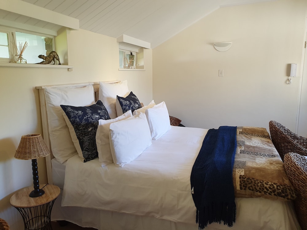 On Pinewood Guest House 14/47