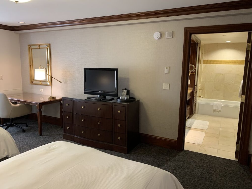 Towers at Kahler Grand Hotel 40/50