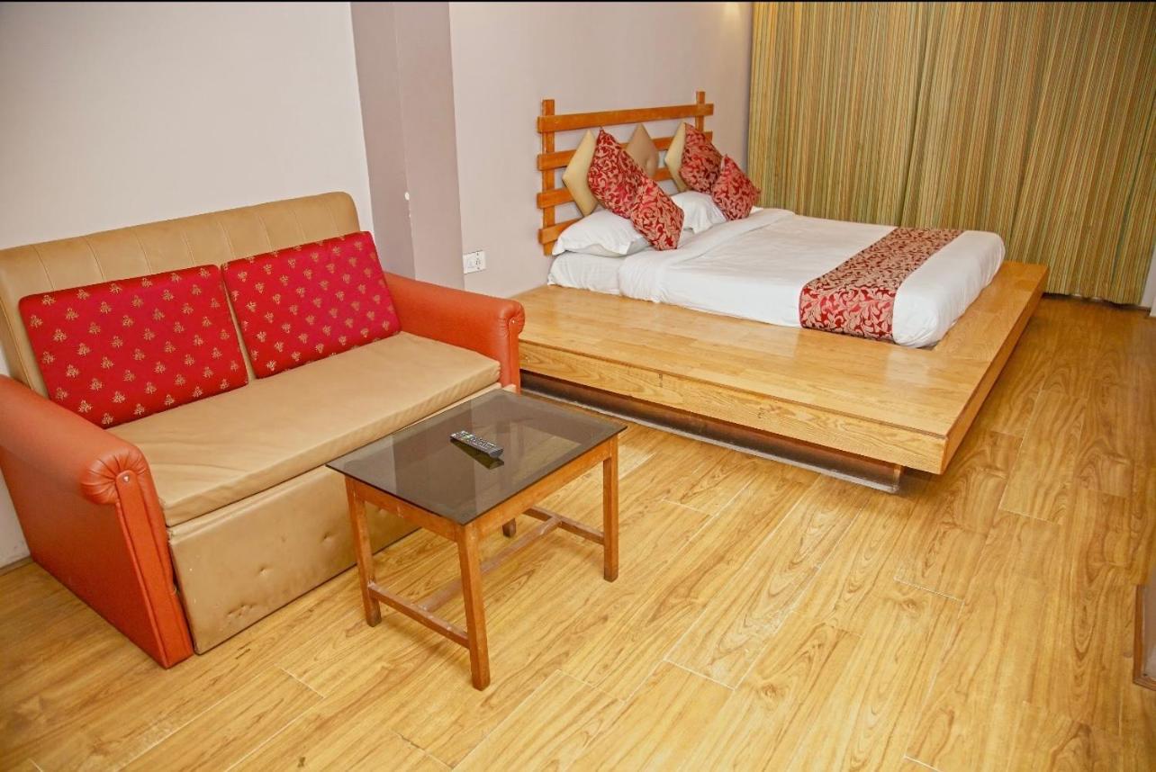 Hotel Maneck Residency 14/25