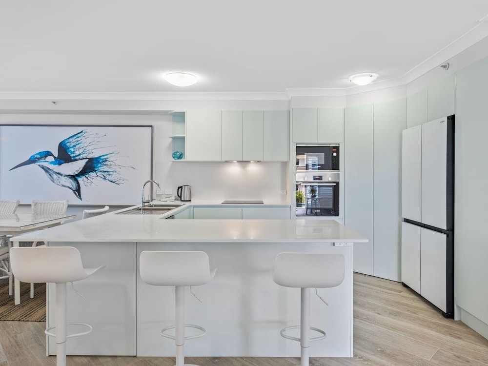 Oceana On Broadbeach 65/75