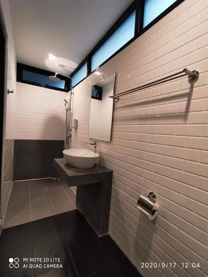 Modern Budget Hotel HatYai Thailand 34/46