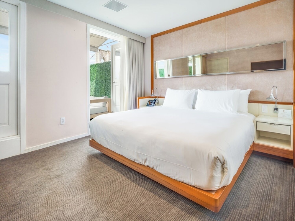 غرفة بريميير بسرير كينج بشرفة، 33 Hotel, New York City, Seaport 3/8