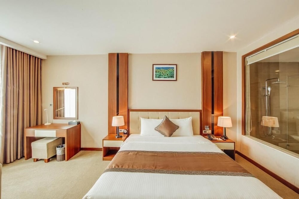 Deluxe, King Bed, Muong Thanh Luxury Bac Ninh 1/4