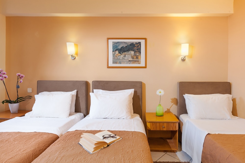 Minavra Hotel 6/43