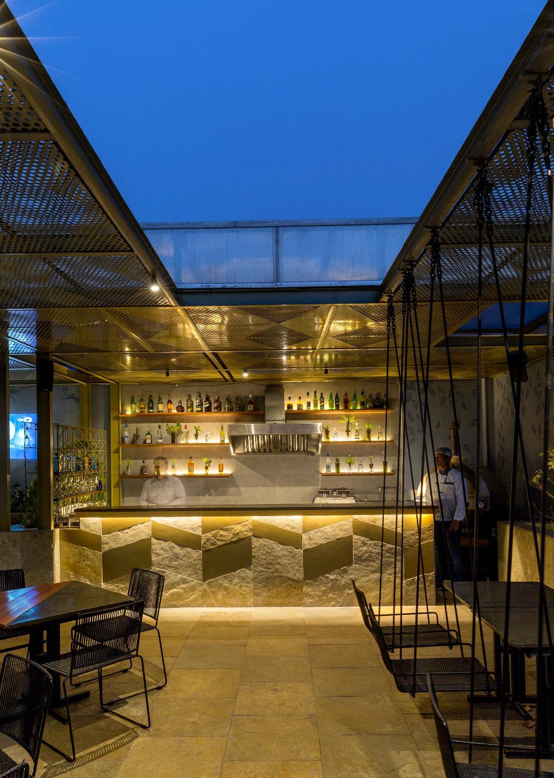 Hotel Crystal Palace Meerut 25/29