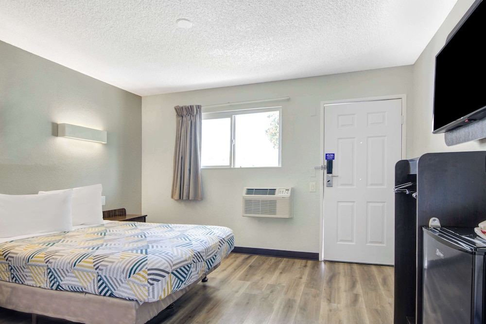 Motel6 San Jose, CA - Airport 17/54