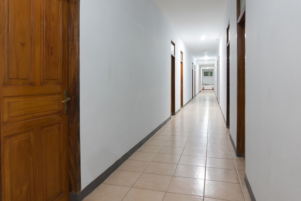 OYO 1240 Hotel Pantai Jaya 29/37