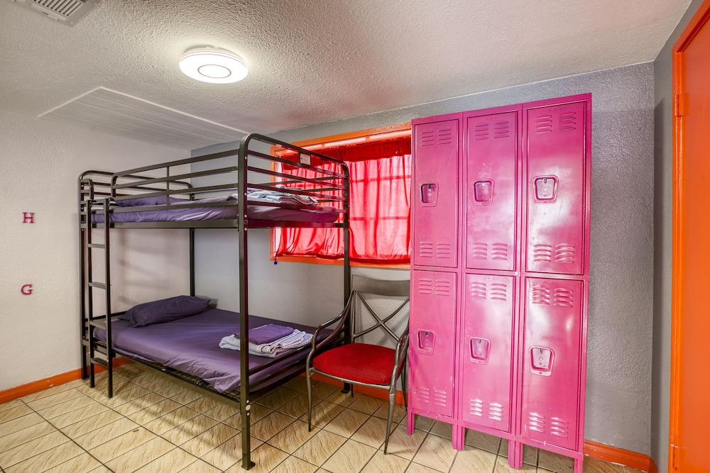 Sin City Hostel 36/50