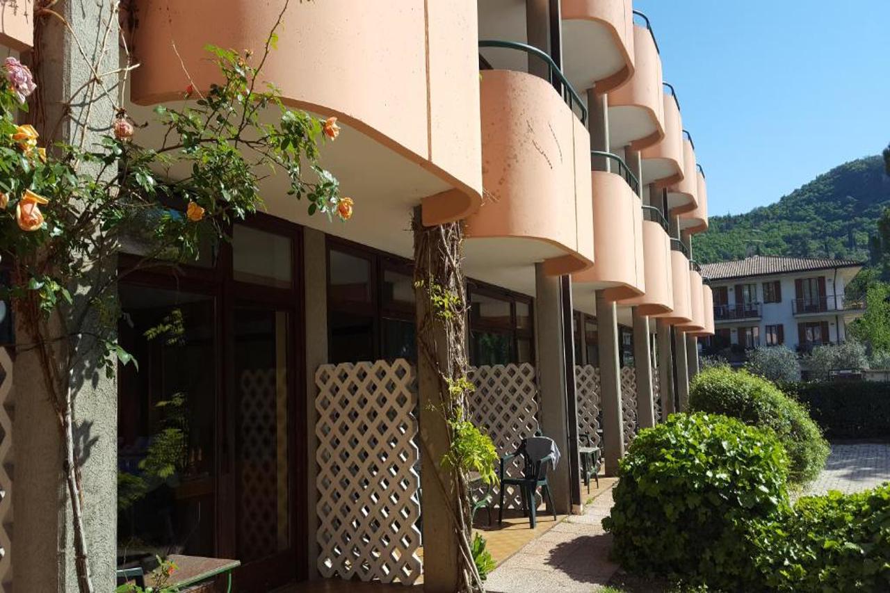 Royal Hotel Garda 3/18