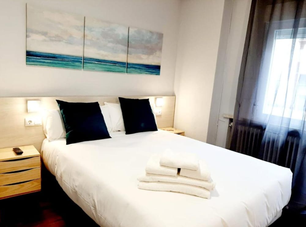 Hostal Lucia by gaiarooms 4/37