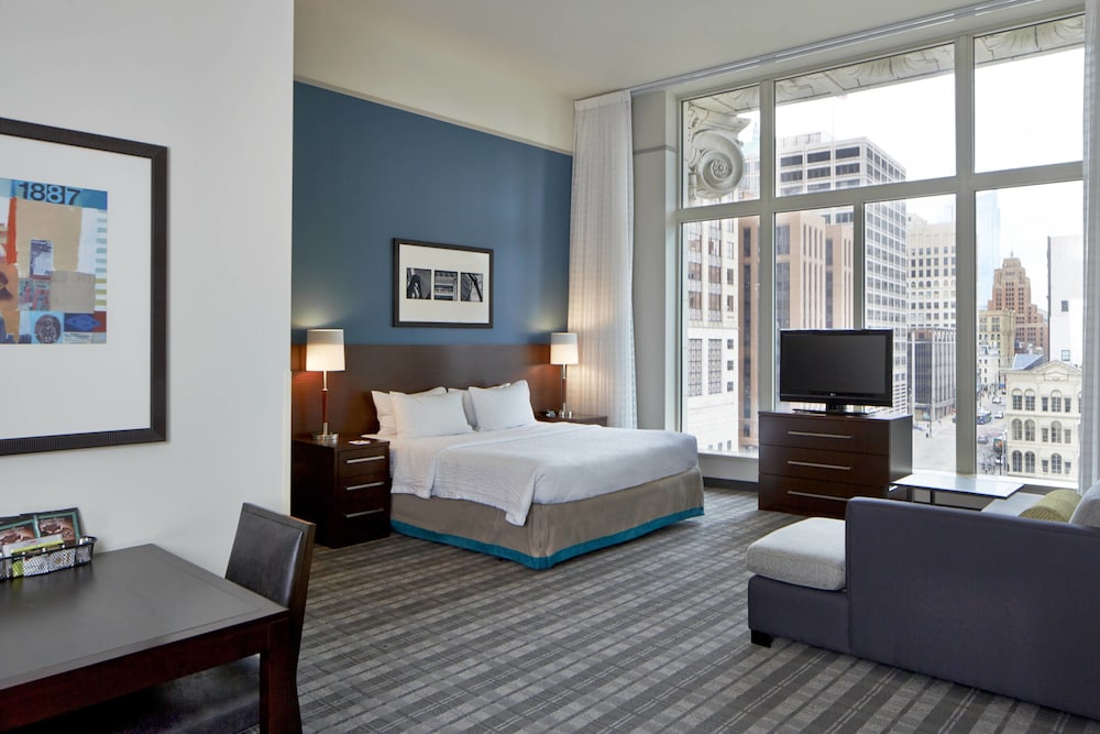 Residence Inn Milwaukee Downtown by Marriott 14/54
