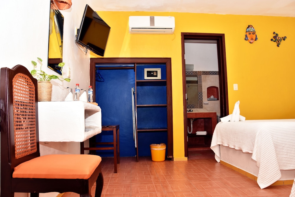 Hotel Mary Carmen 19/72