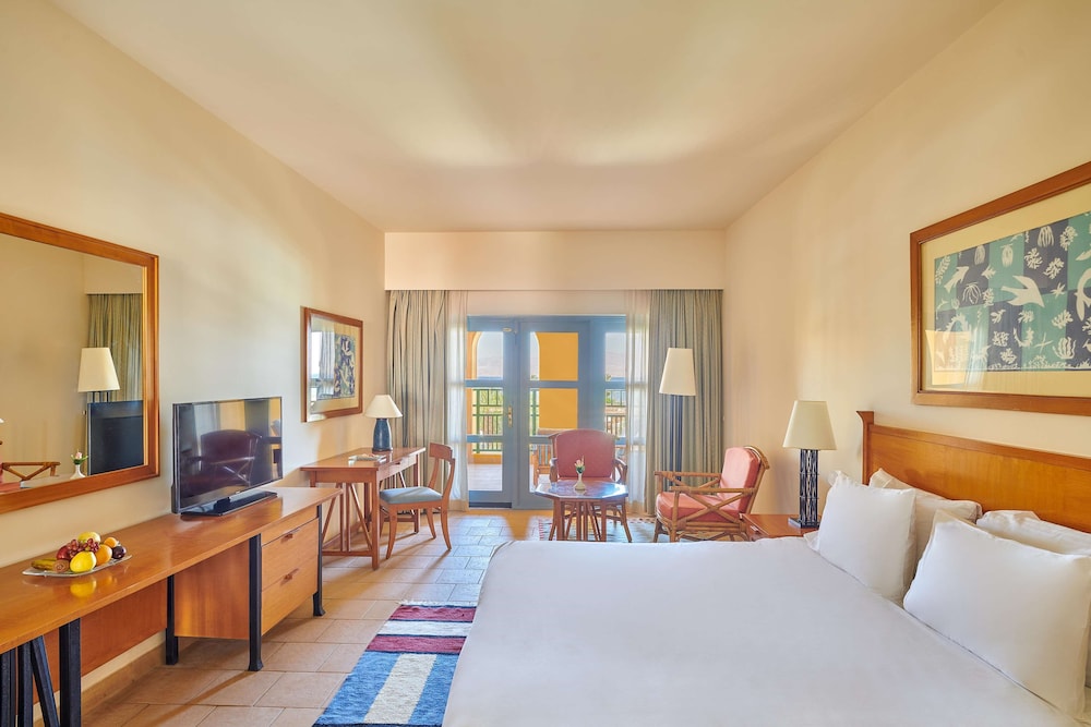 Standard, King Bed, Lagoon View