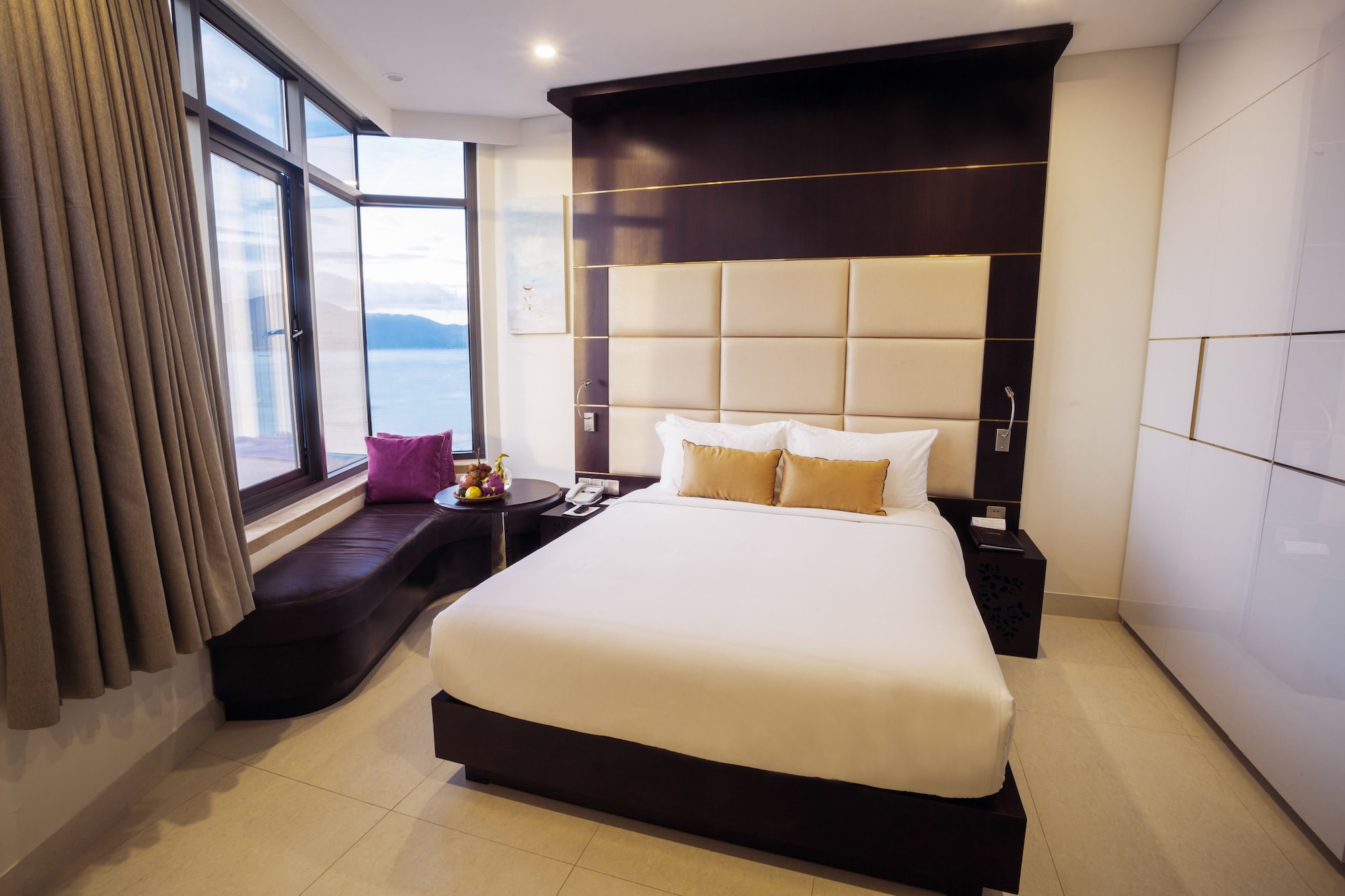 غرفة ديلوكس مزدوجة بإطلالة جزئية على البحر، Holiday Beach Hotel Danang 4/8