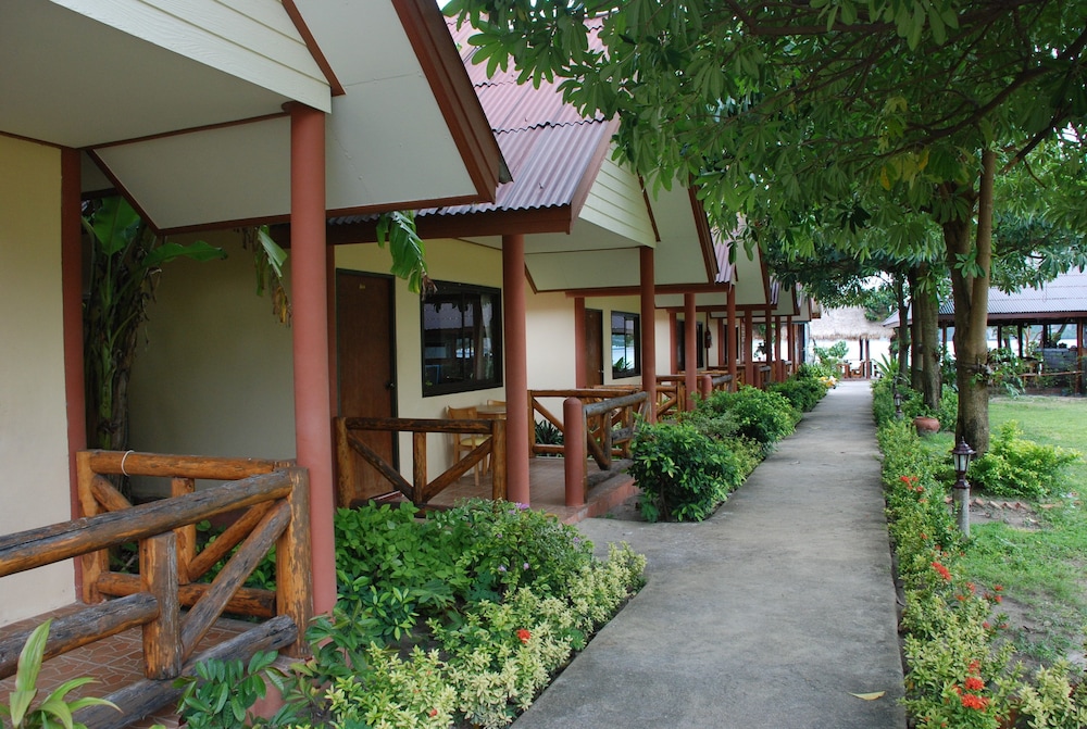 Phi Phi Rimlay Resort 39/48