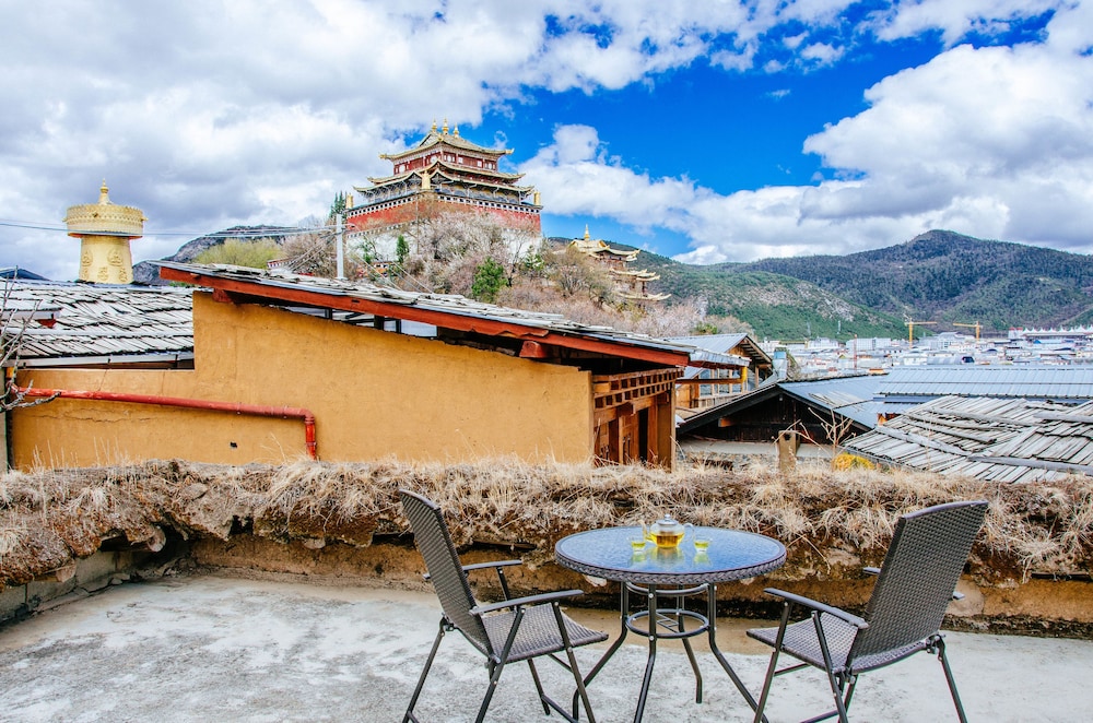 E-Outfitting Boutique Hotel Shangri-La 59/66