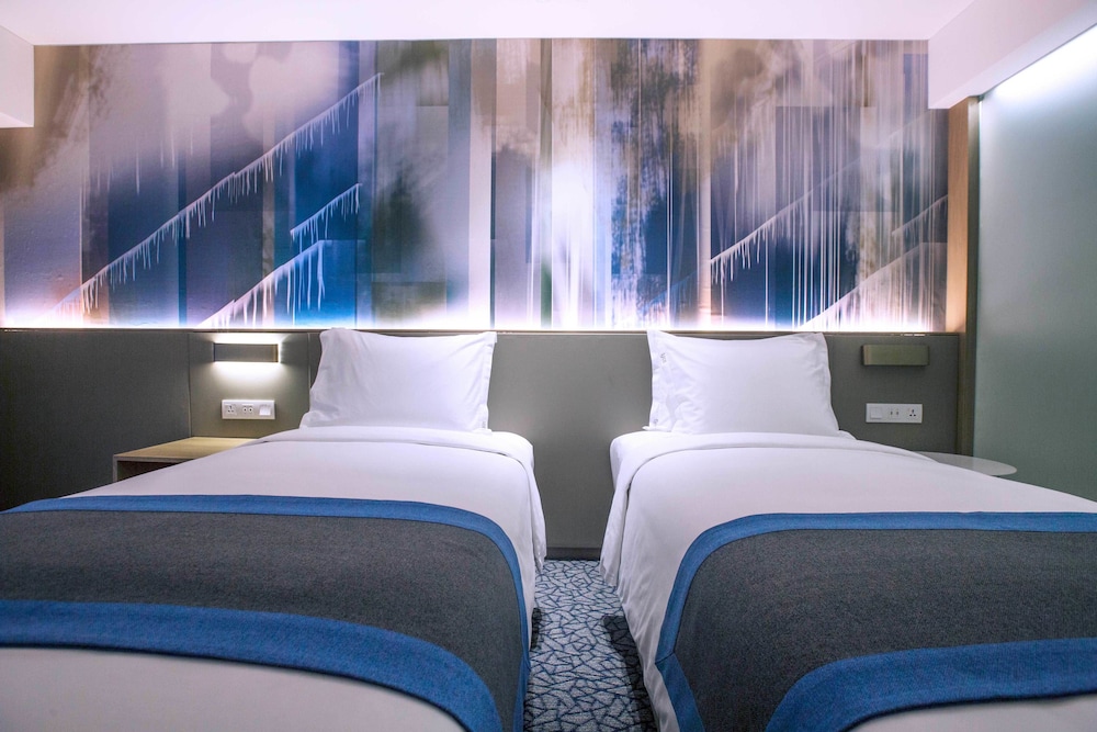Holiday Inn Express Manila Newport World Resorts 17/54
