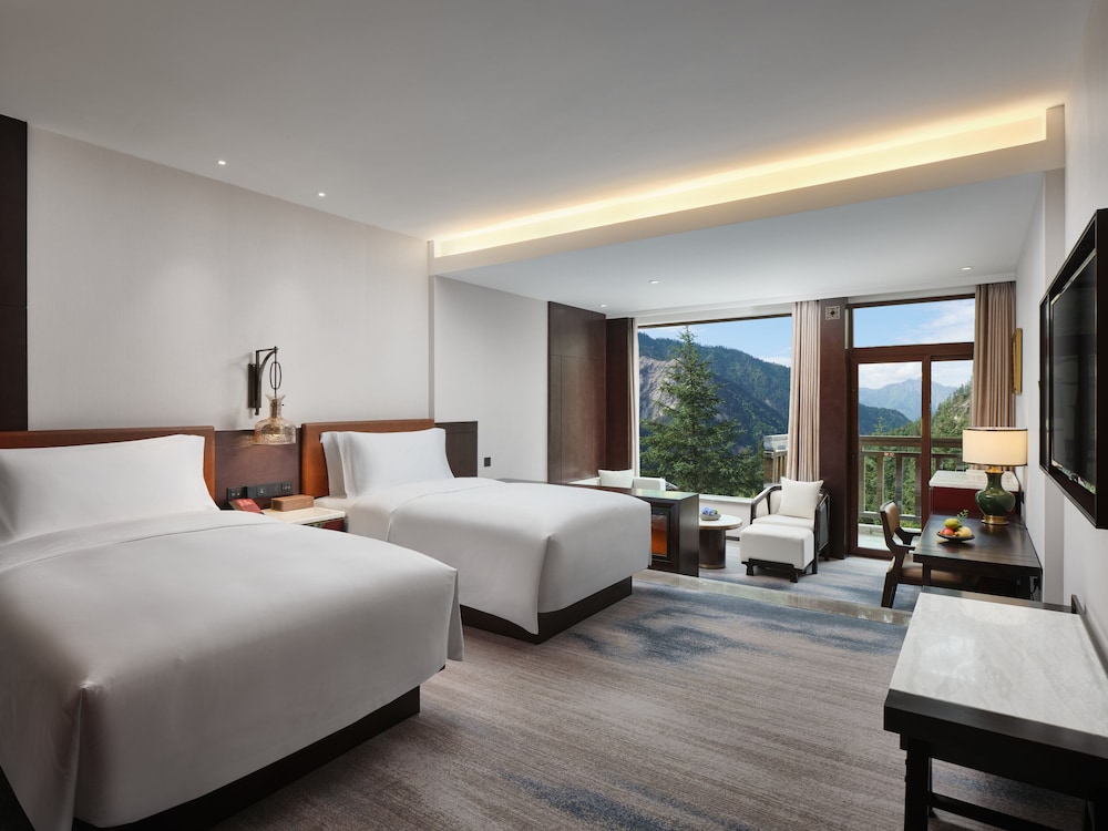 Premium, Twin Beds, Balcony
