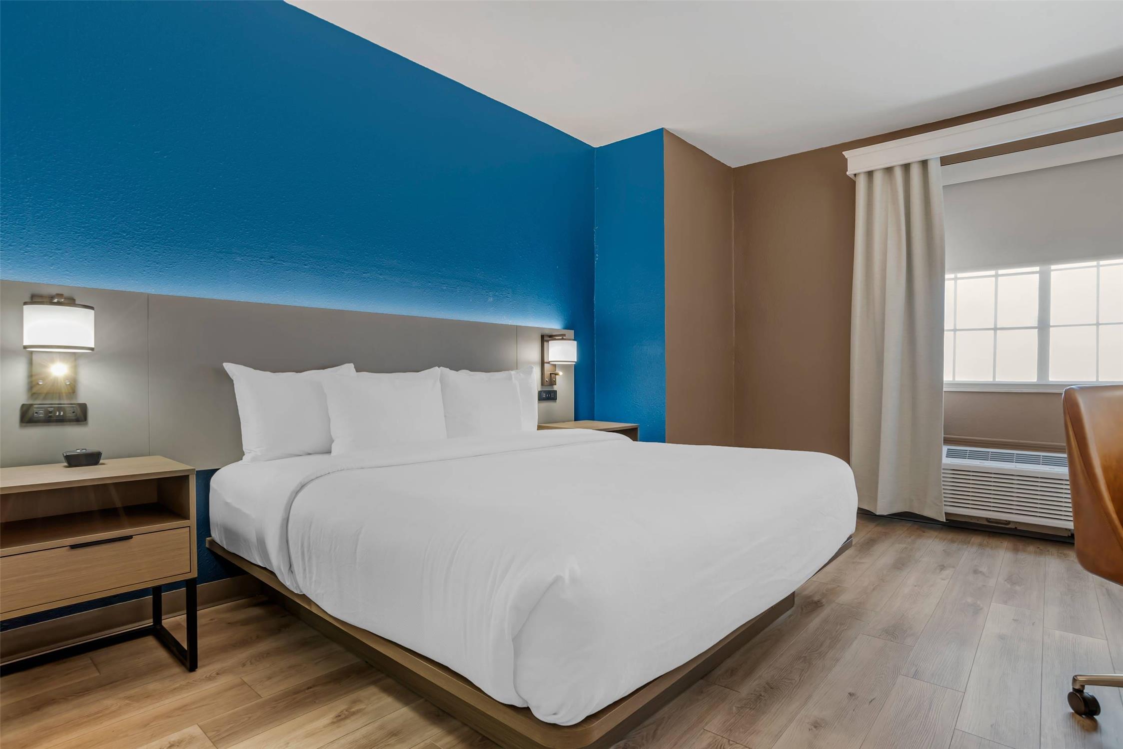 Upgrade, Suite, King Bed