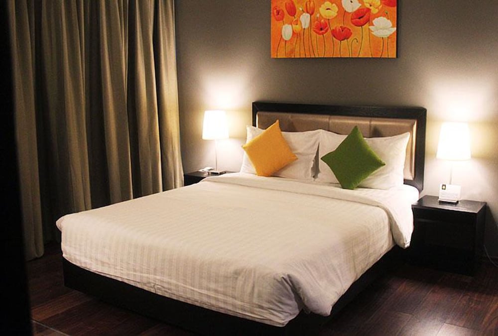 Hotel Brunei 13/43