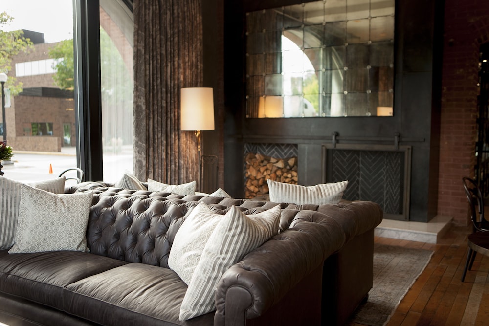 The Charmant Hotel 40/80