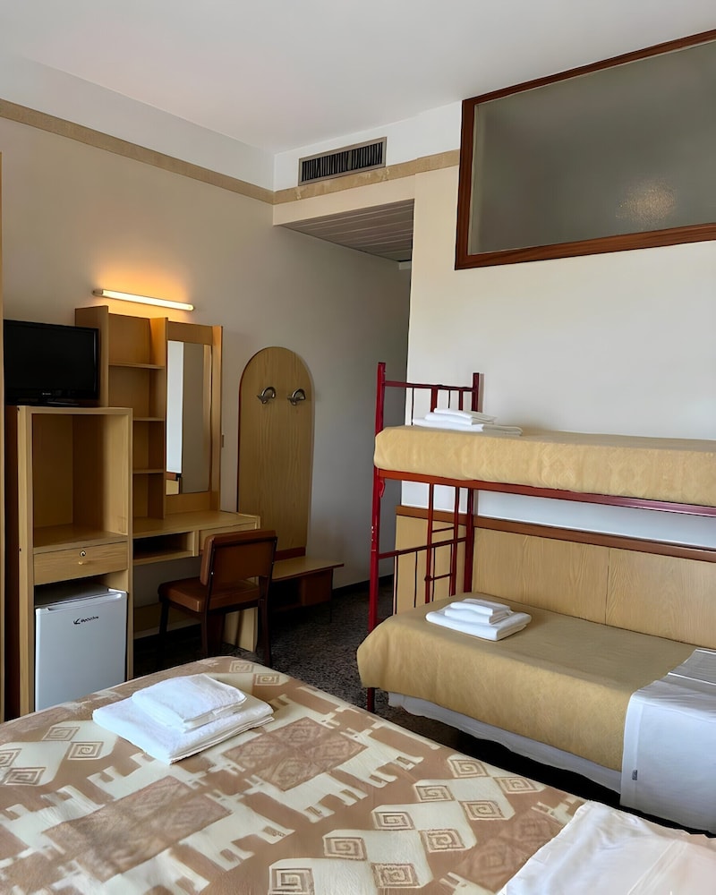 Hotel Columbia Frontemare 22/41