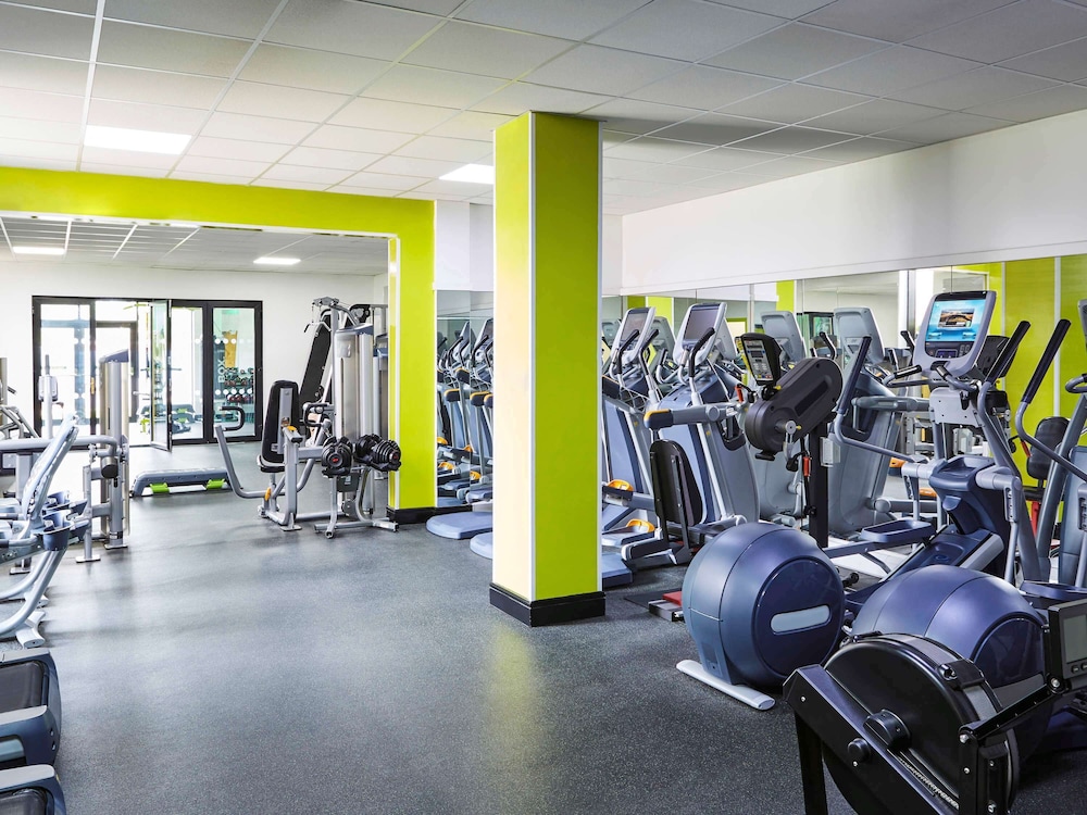 Mercure St Helens 24/50