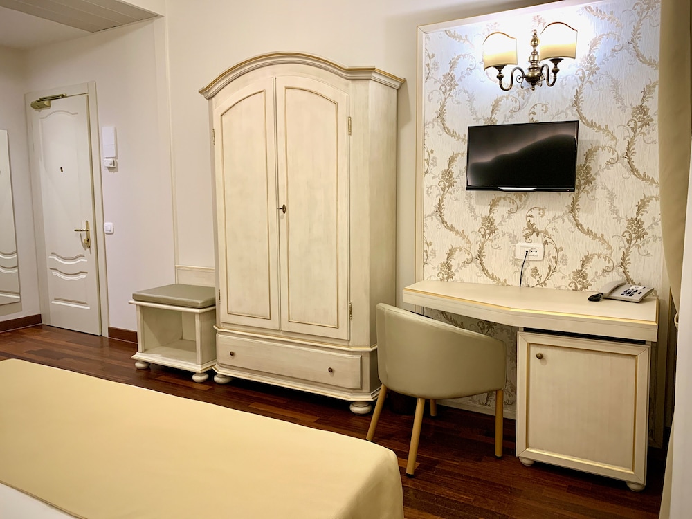 Hotel Ristorante Gardesana 29/48