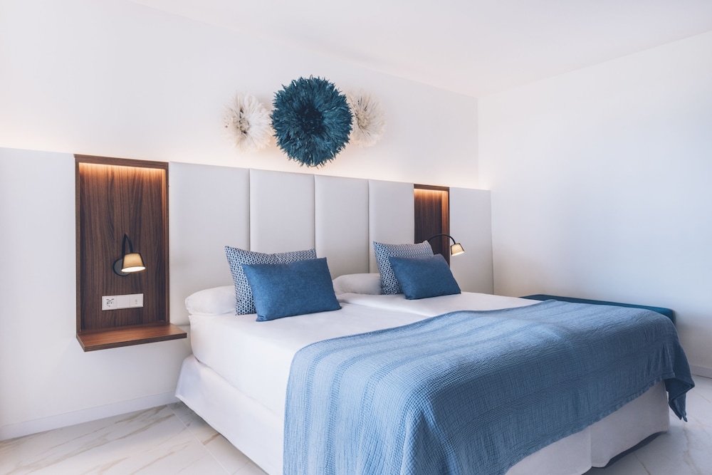 Iberostar Selection Playa De Muro Village 26/64