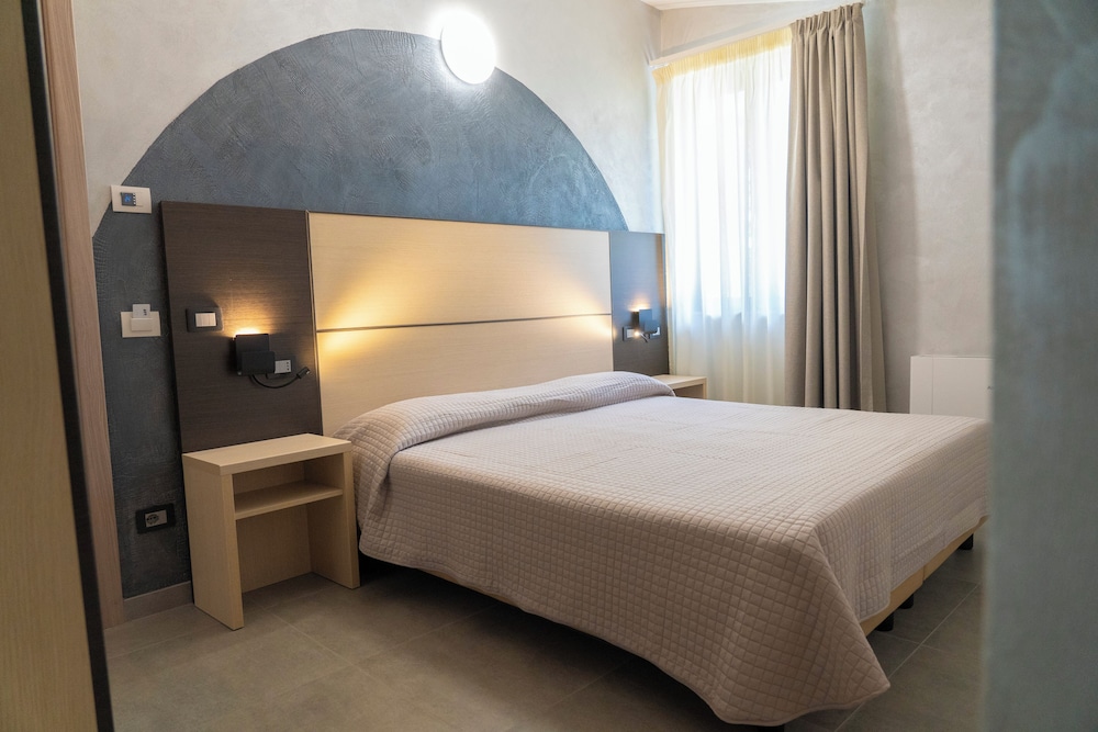 ALBERGO DELLA POSTA 18/53