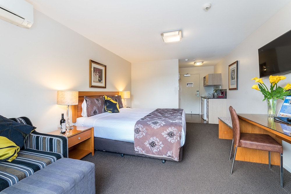 Best Western Newmarket Inn & Suites 31/58