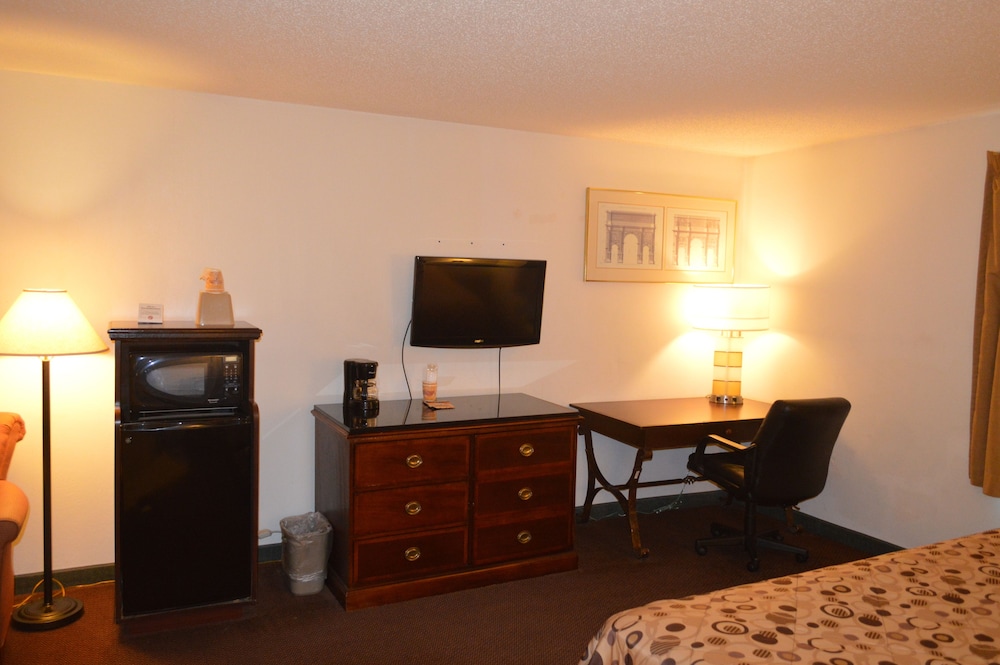 American Elite Inn 49/66