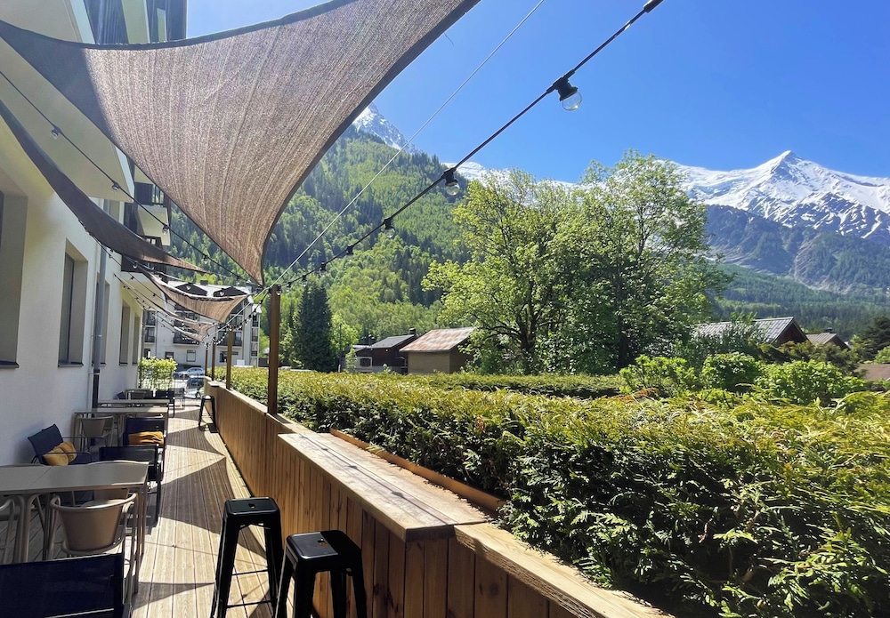 Plan B Hotel - Living Chamonix 68/71