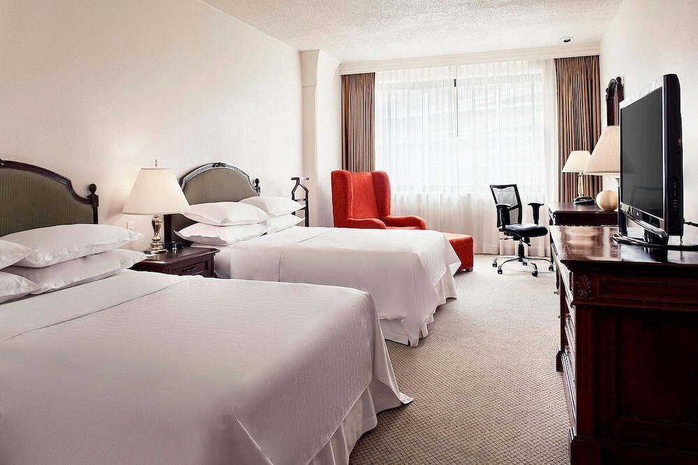 Wyndham Monterrey Ambassador Centro 17/50