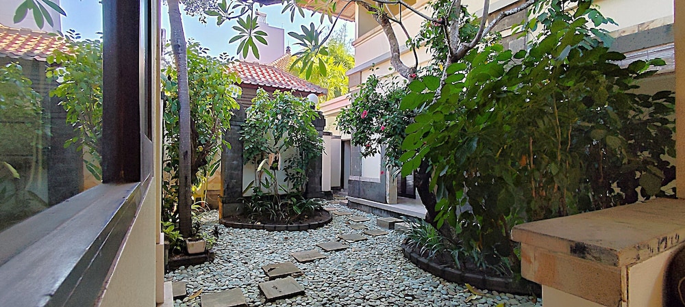 VILLA DIANA BALI 52/55