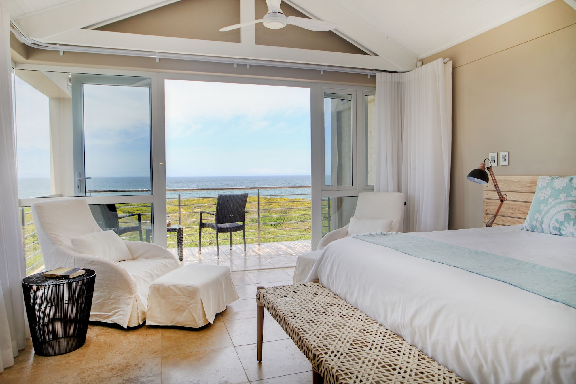 SUPERIOR, KING BED, OCEAN VIEW, BALCONY
