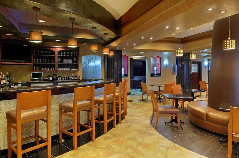 Best Western Plus KC Speedway Inn & Suites 23/31