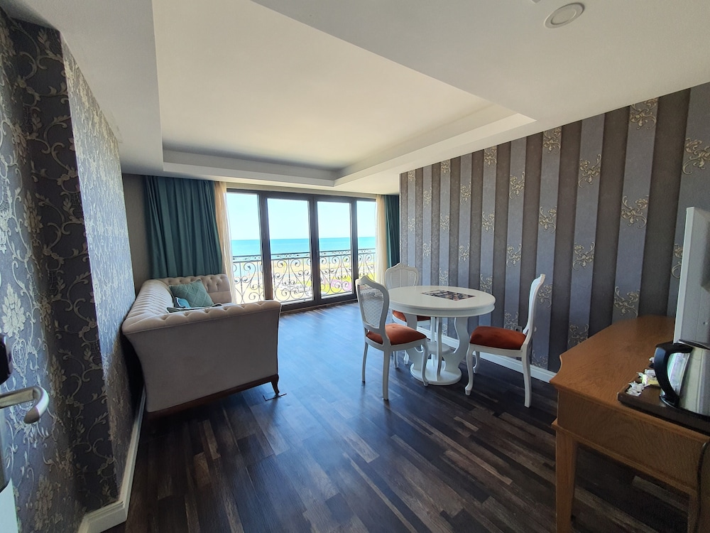 Aktug Hotel 38/50