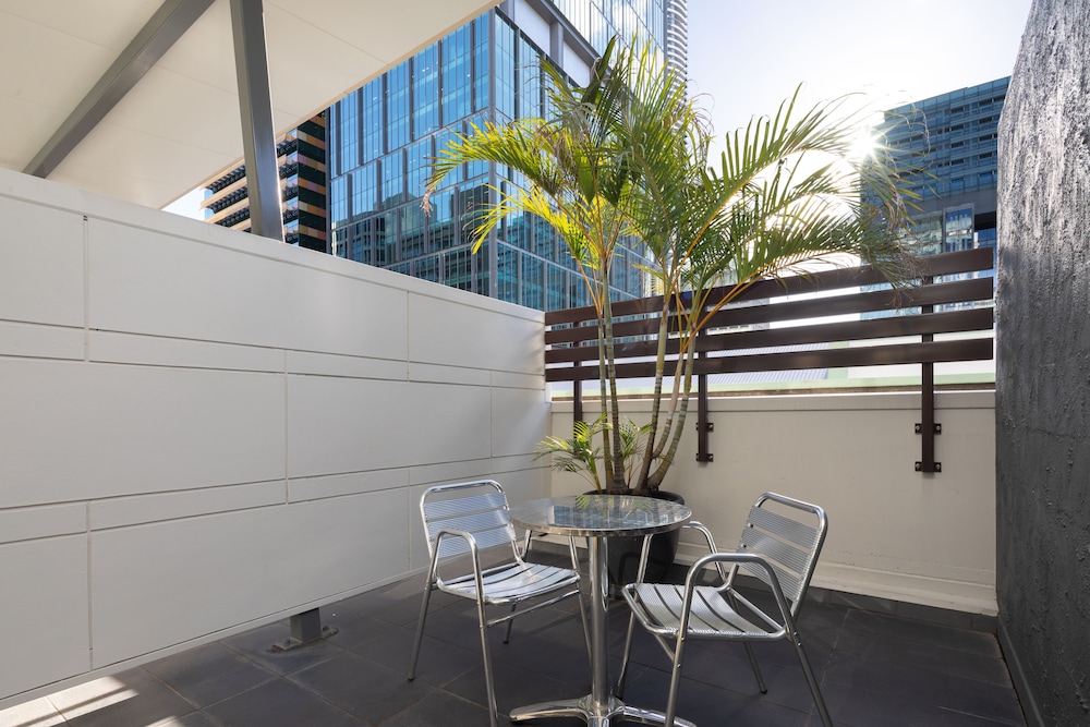 George Hotel Brisbane 40/62